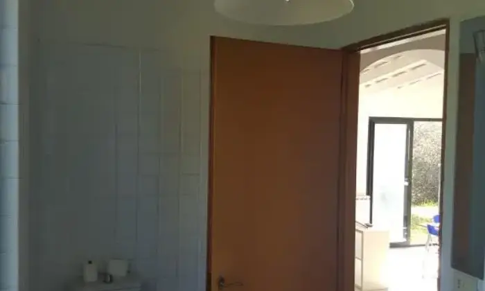 Rexer-Sarzana-VILLETTA-AD-USO-VACANZE-BAGNO
