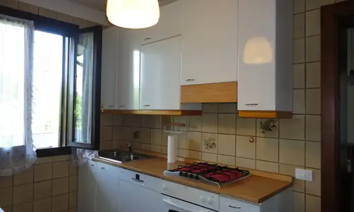 Rexer-san-pietro-in-gu-ABITAZIONE-INDIPENDENTE-IN-AFFITTO-RENT-FOR-USA-CUCINA