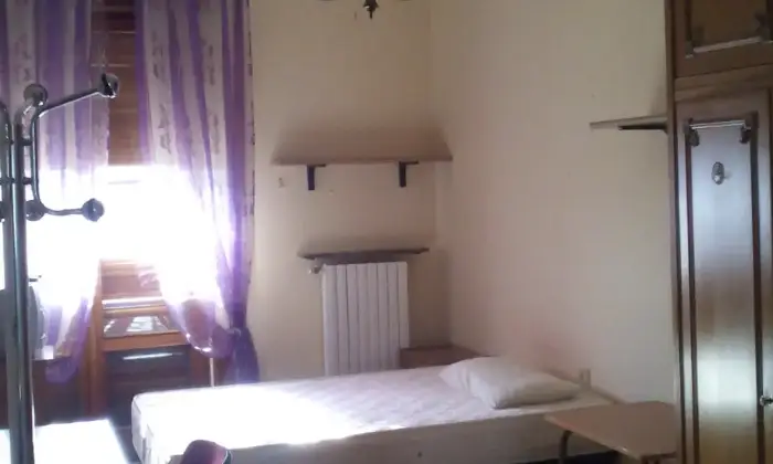 Rexer-FOGGIA-Appartamento-per-studentessestudenti-fuori-sede-CAMERA-DA-LETTO