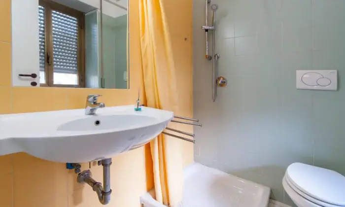Rexer-Roma-Stanza-singola-con-bagno-privato-in-camera-BAGNO