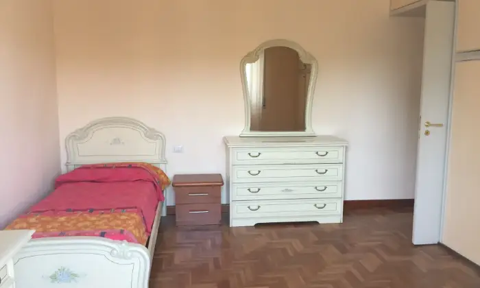 Rexer-roma-Stanza-per-studenti-unint-roma-tre-CAMERA-DA-LETTO