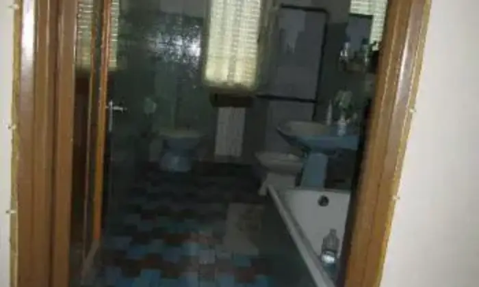 Rexer-Crotone-Appartamento-in-zona-centrale-a-Crotone-BAGNO