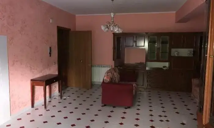 Rexer-Bivongi-Appartamento-molto-carino-SALONE