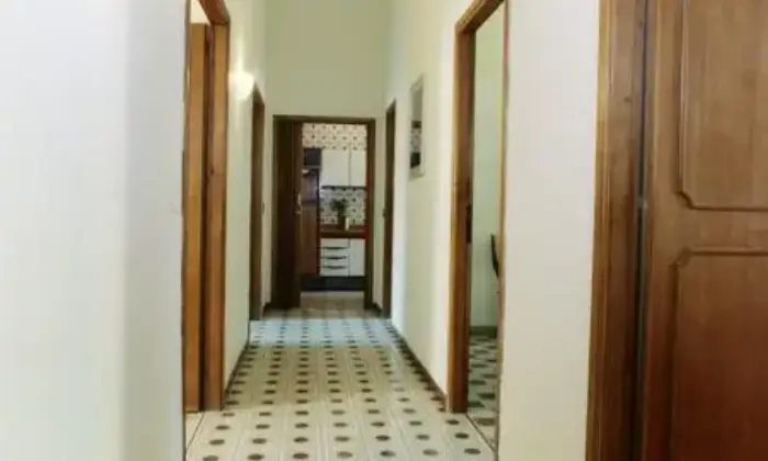 Rexer-Roma-Quadrilocale-luminoso-CORRIDOIO