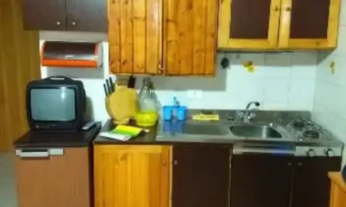Rexer-Cotronei-Monovano-arredato-posti-letto-CUCINA