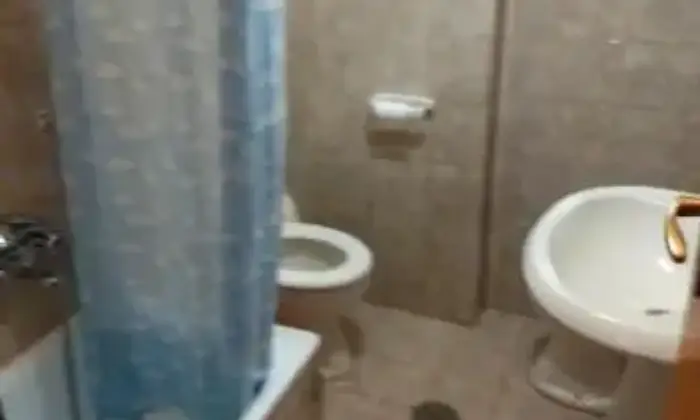 Rexer-Cotronei-Monovano-arredato-posti-letto-BAGNO