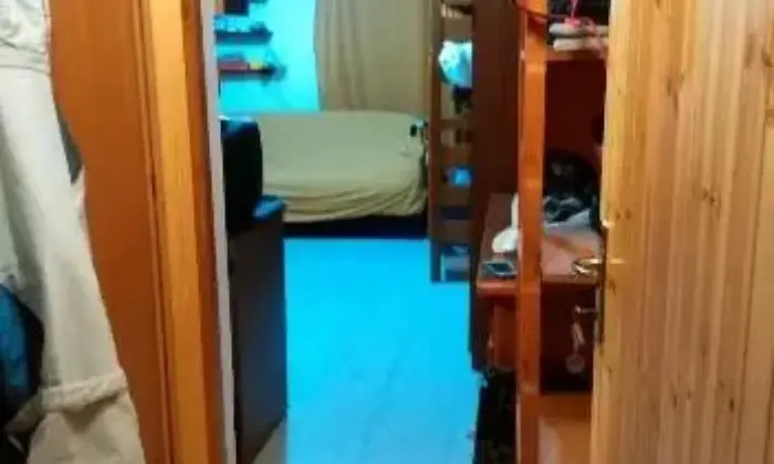 Rexer-Cotronei-Monovano-arredato-posti-letto-SALONE