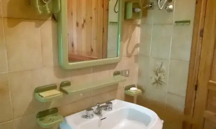 Rexer-Spezzano-della-Sila-Appartamento-Camigliatello-secondo-piano-BAGNO