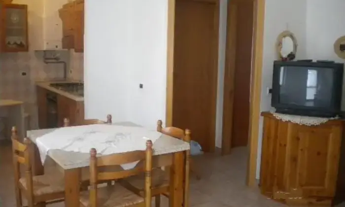 Rexer-Sarnano-Appartamento-di-montagna-SALONE