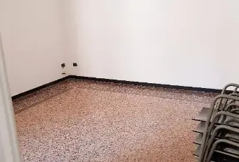 Rexer-Genova-Ampio-appartamento-CAMERA-DA-LETTO