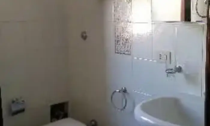 Rexer-Fiumicino-Ampio-bilocale-BAGNO