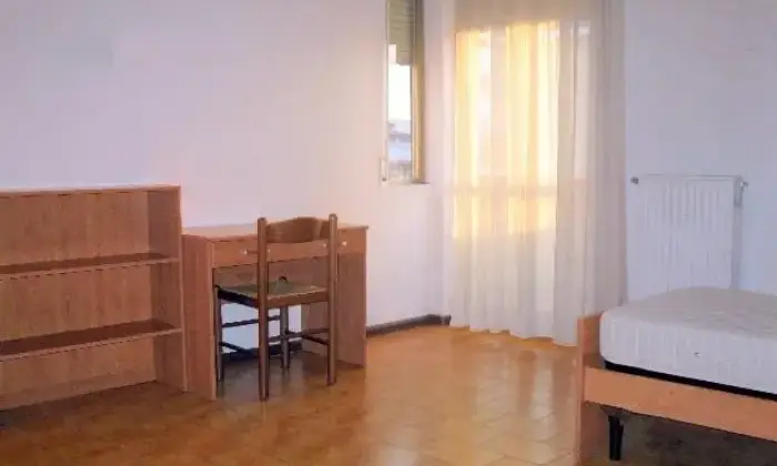 Rexer-Chieti-Camera-in-affitto-a-Chieti-Scalo-vicino-Sc-Motorie-e-Fisiot-CAMERA-DA-LETTO