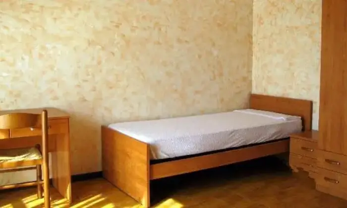 Rexer-Chieti-Camera-in-affito-a-Chieti-Scalo-vicino-Sc-Motorie-e-Fisiot-CAMERA-DA-LETTO