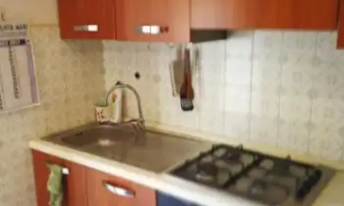 Rexer-Pomezia-Bilocale-arredato-CUCINA