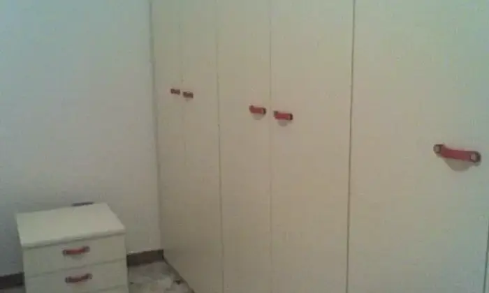 Rexer-Vibo-Valentia-Bilocale-arredato-CAMERA-DA-LETTO
