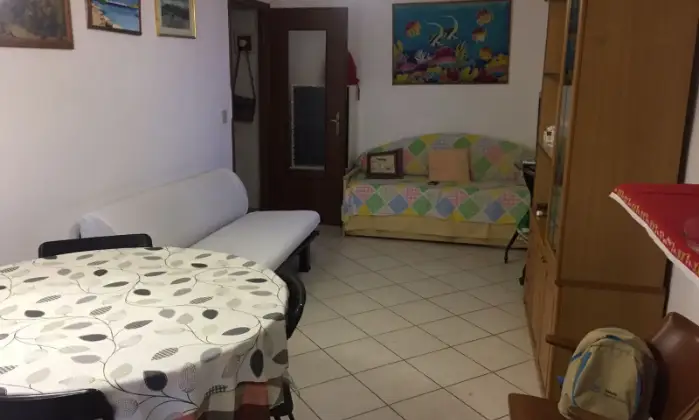 Rexer-Borghetto-Santo-Spirito-Bilocale-arredato-SALONE