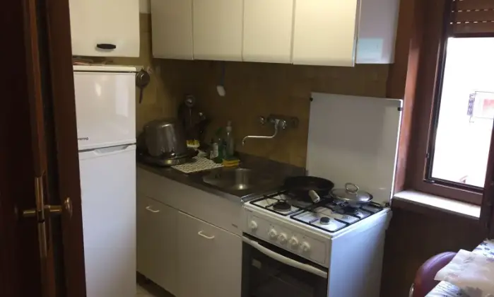 Rexer-Borghetto-Santo-Spirito-Bilocale-arredato-CUCINA