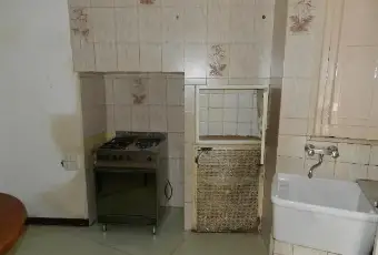 Rexer-Avigliano-Bilocale-centro-storico-CUCINA