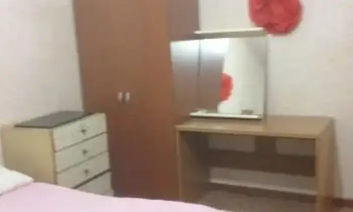 Rexer-Roma-Posto-letto-in-stanza-singola-CAMERA-DA-LETTO