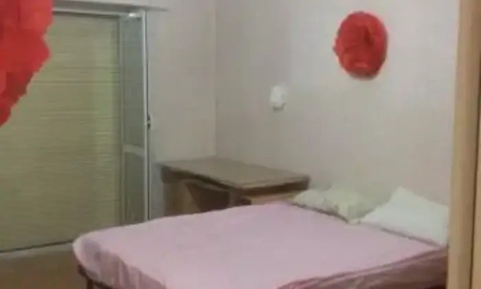 Rexer-Roma-Posto-letto-in-stanza-singola-CAMERA-DA-LETTO