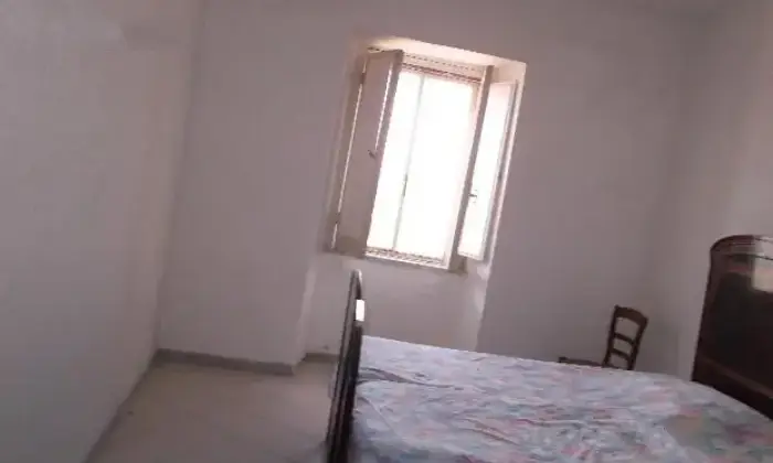 Rexer-Morrone-del-Sannio-Immobile-su-livelli-CAMERA-DA-LETTO