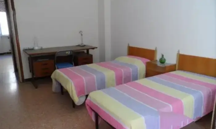Rexer-Ancona-Appartamento-vicino-Universit-Villarey-CAMERA-DA-LETTO