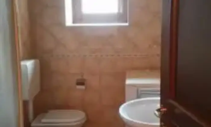 Rexer-Oulx-Bilocale-ristrutturato-BAGNO
