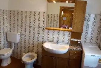 Rexer-Gosaldo-Bilocale-ristrutturato-BAGNO