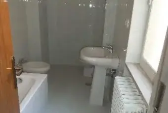 Rexer-Brindisi-Trilocale-luminoso-BAGNO