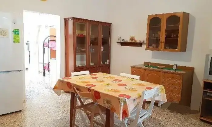 Rexer-Alliste-Bilocale-arredato-vicino-al-mare-CUCINA