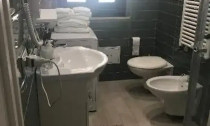 Rexer-Margherita-di-Savoia-Monolocali-per-insegnanti-BAGNO