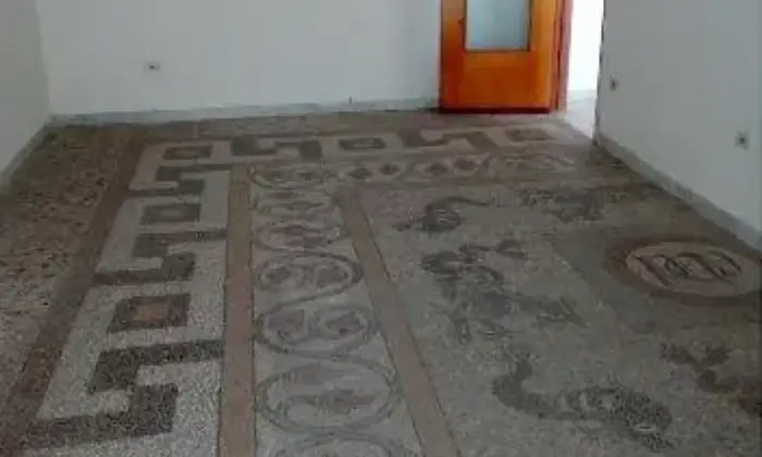 Rexer-SantAntonio-Abate-Trilocale-con-terrazzo-SALONE