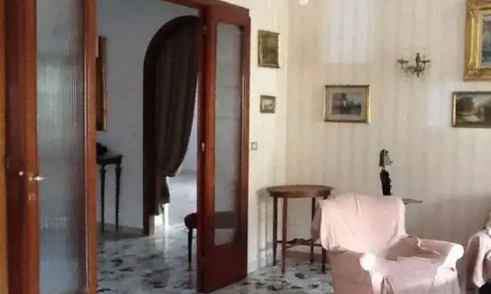 Rexer-Napoli-Appartamento-prestigioso-SALONE