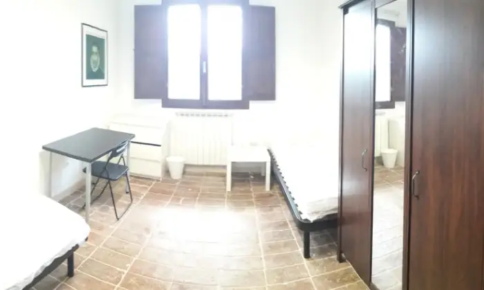 Rexer-Urbino-Bilocale-arredato-CAMERA-DA-LETTO