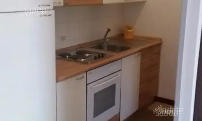 Rexer-Vernole-Bilocale-vicinanze-mare-CUCINA