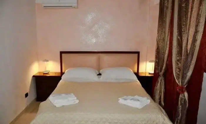 Rexer-Taranto-Bilocale-arredato-CAMERA-DA-LETTO