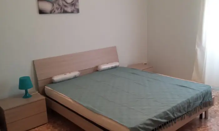 Rexer-Terni-Camere-per-studenti-CAMERA-DA-LETTO