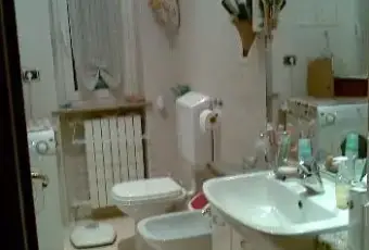 Rexer-Asti-Ampio-bilocale-BAGNO