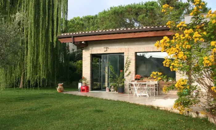 Rexer-Francavilla-al-Mare-Camera-in-villa-GIARDINO