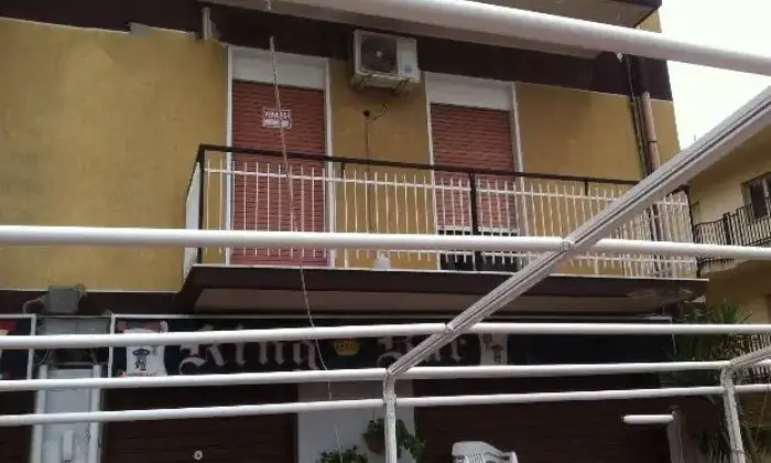 Rexer-Favara-Quadrilocale-buone-condizioni-ESTERNO