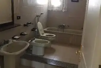 Rexer-Mazara-del-Vallo-Bellissimo-quadrilocale-BAGNO
