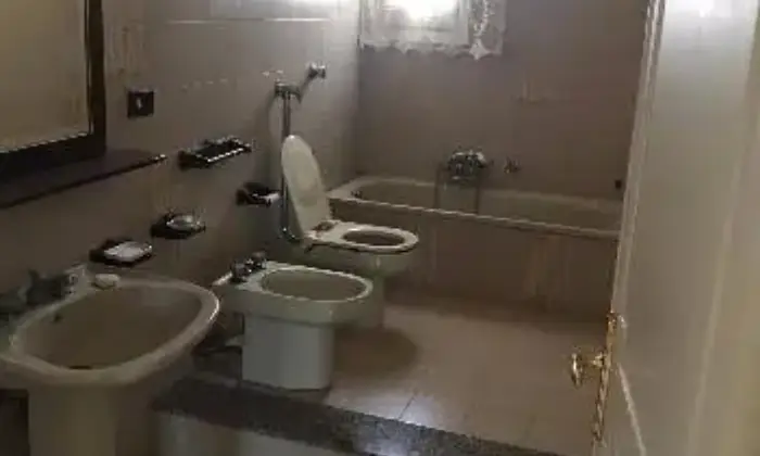 Rexer-Mazara-del-Vallo-Bellissimo-quadrilocale-BAGNO
