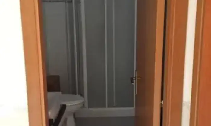 Rexer-Santa-Venerina-Ampio-trilocale-BAGNO