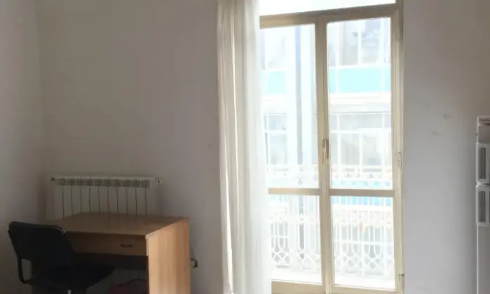 Rexer-Napoli-Camera-per-studentesse-CAMERA-DA-LETTO