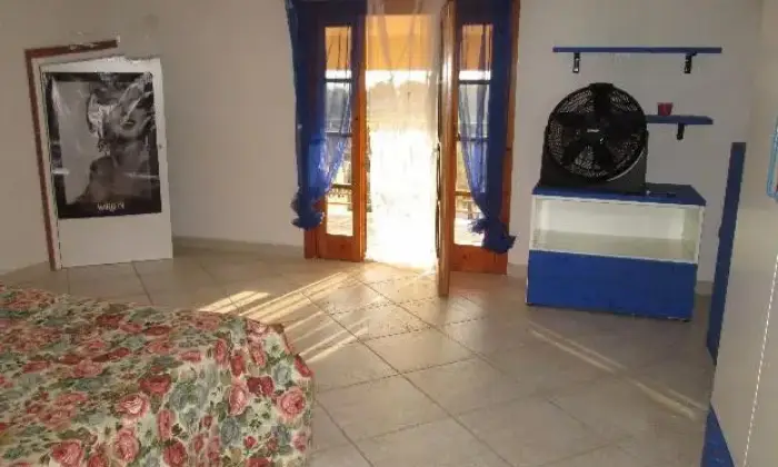 Rexer-Leporano-Appartamento-livelli-wi-fiMarina-di-Leporan-CAMERA-DA-LETTO