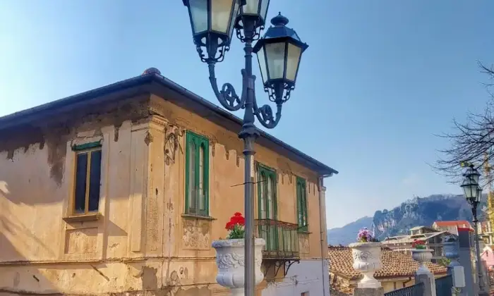 Rexer-Solofra-Palazzo-Stabile-via-Francesco-Guarino-Solofra-Esterno-fabbricato