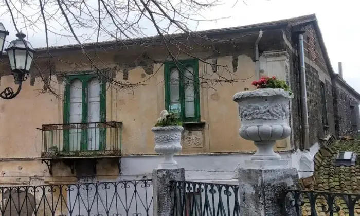 Rexer-Solofra-Palazzo-Stabile-via-Francesco-Guarino-Solofra-Esterno-fabbricato