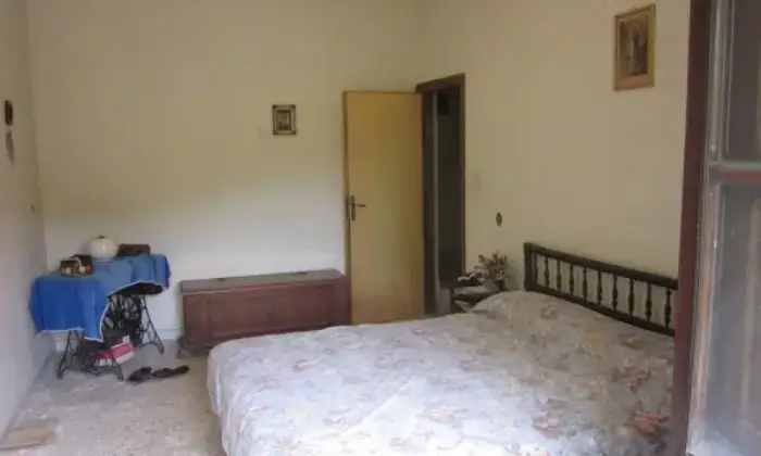 Rexer-Molinara-Casa-con-terreno-Strada-Provinciale-Bivio-CaliseCesine-Molinara-CAMERA-DA-LETTO