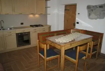 Rexer-Forni-di-Sopra-Bicamere-recentemente-ristrutturato-CUCINA