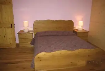 Rexer-Forni-di-Sopra-Bicamere-recentemente-ristrutturato-CAMERA-DA-LETTO